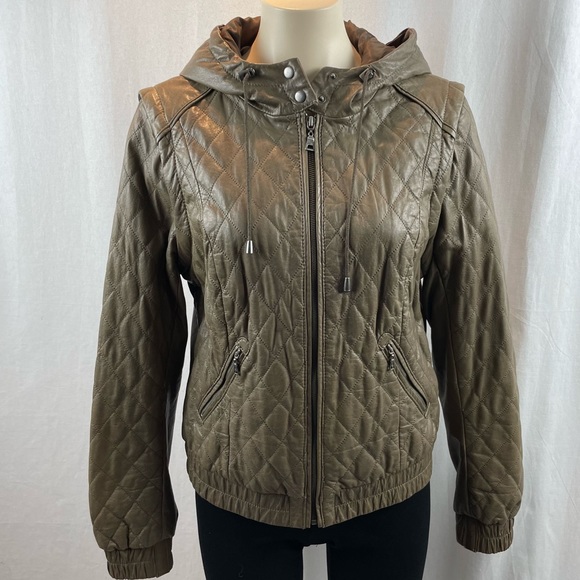 Danier Jackets & Blazers - Danier Beige Leather Quilted Bomber Hooded Jacket with Removable Sleeves M